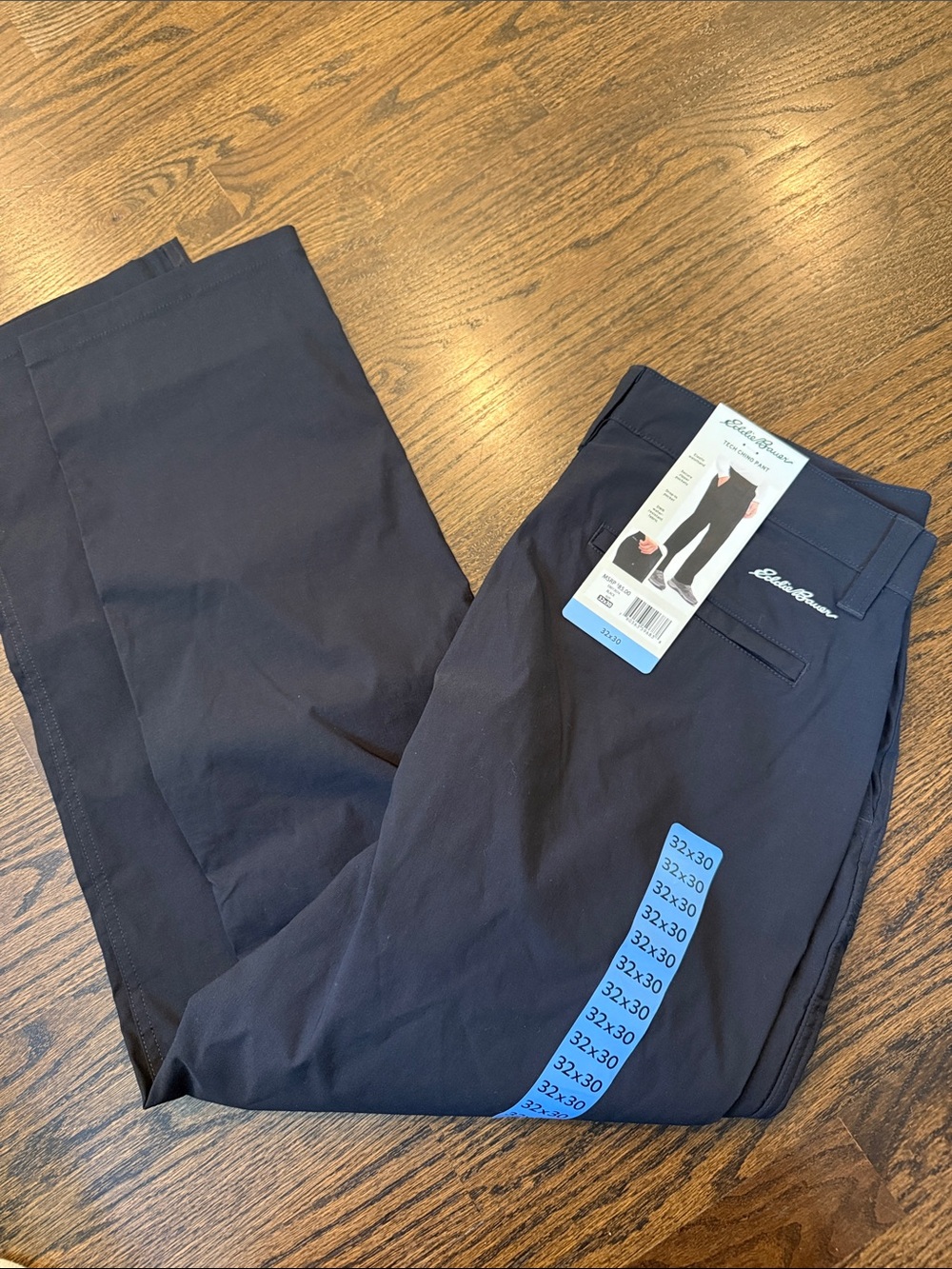 Eddie Bauer Men's black 32x30  Straight Chinos